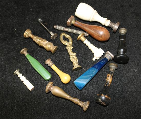 Qty mixed wax seals (13)